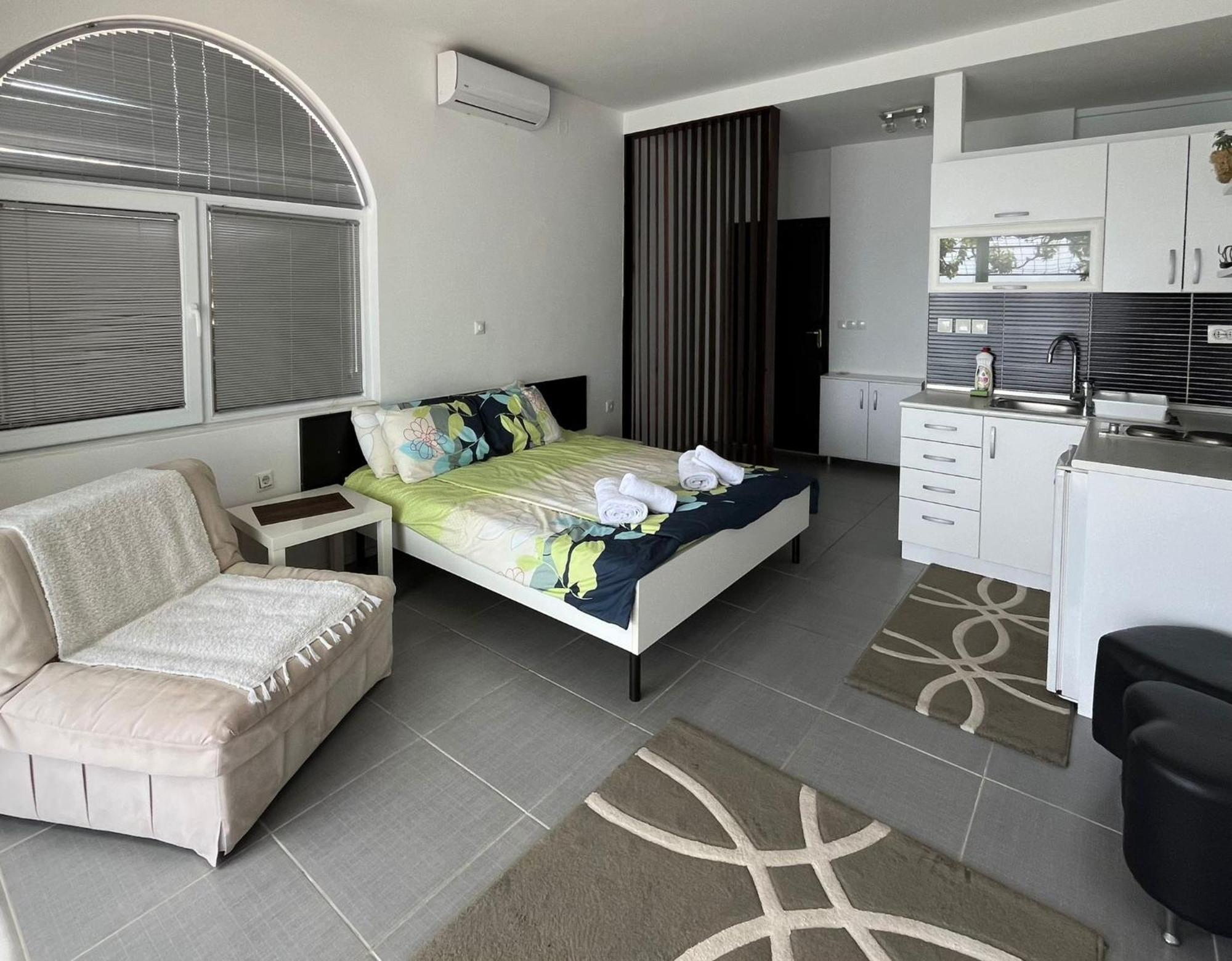 אוהריד Apartman Saraiste מראה חיצוני תמונה